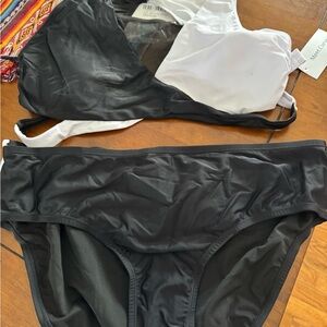 Meet.Curve Black and White Bikini Set